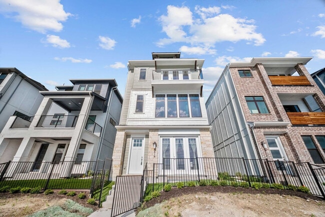 Building Photo - 516 Secretariat Dr