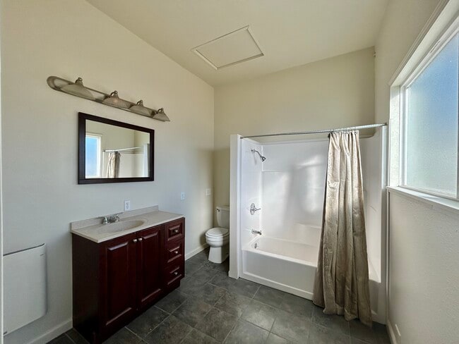 Building Photo - 904 Dresslerville Rd