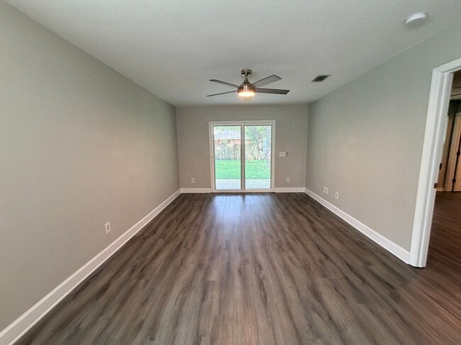 Building Photo - 7738 Lola Cir