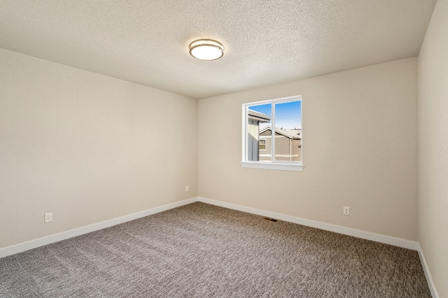 Building Photo - 226 E Chestnut St