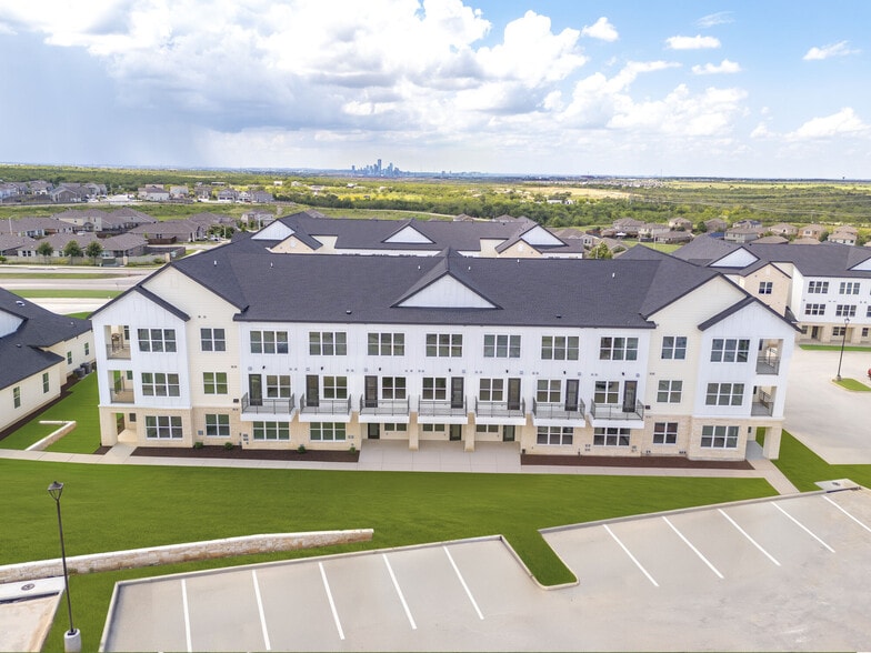 Building Photo - Valle Vista