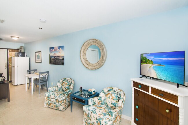 Building Photo - 751 Ocean Dr