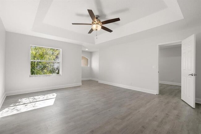 Building Photo - 5228 NW 112th Terrace