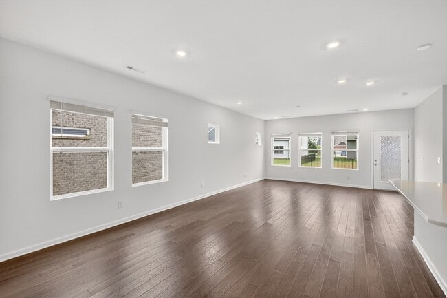 Building Photo - 4909 Russell David Dr