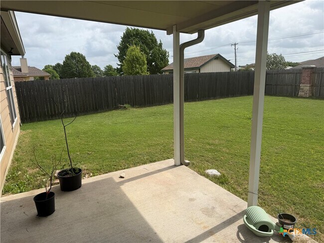 Building Photo - 5811 Alexandria Dr