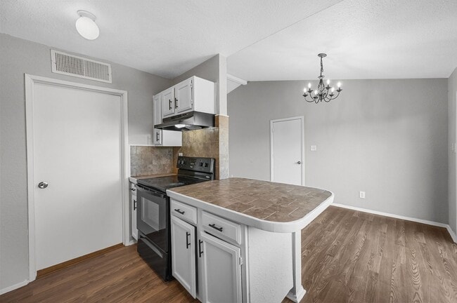 Building Photo - BEAUTIFUL 3 Bedroom, 1 Bathroom in Allen, Texas!