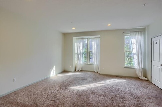Building Photo - 126 Arbor Trail Dr