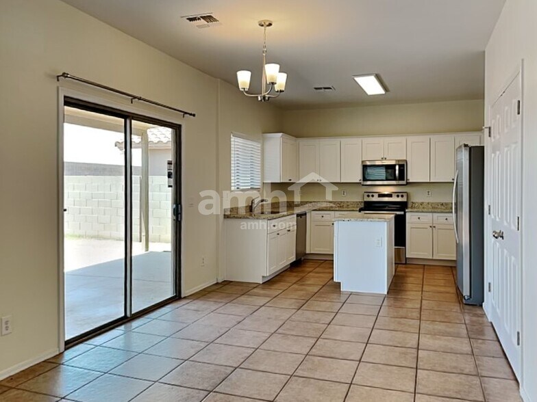 Building Photo - 3529 W Glass Ln