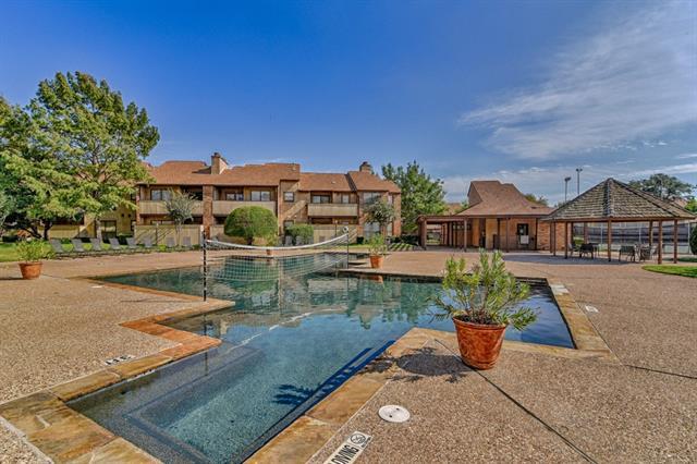 Building Photo - 1906 Emerald Pl