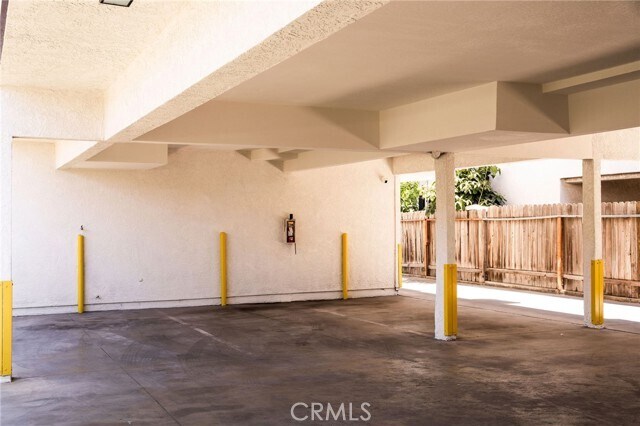 Building Photo - 13025 Roselle Ave