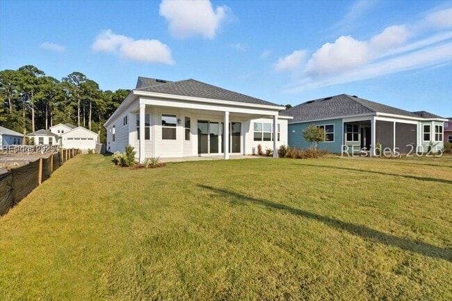 Building Photo - 921 Tropics Ave