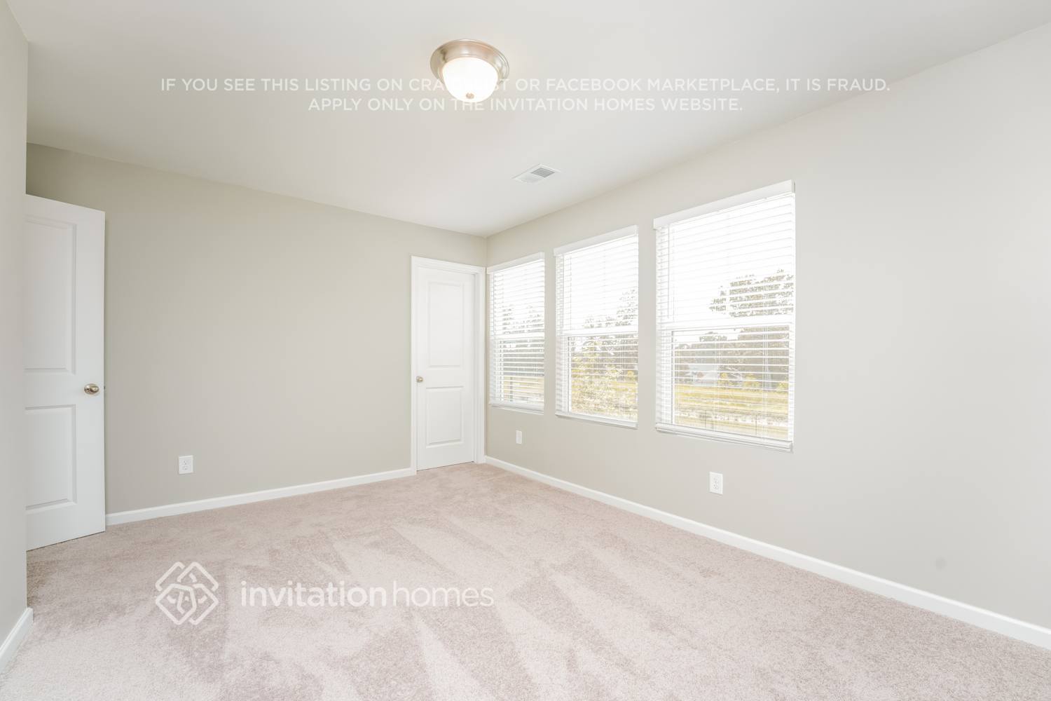 Building Photo - 2093 Boxwood Cir