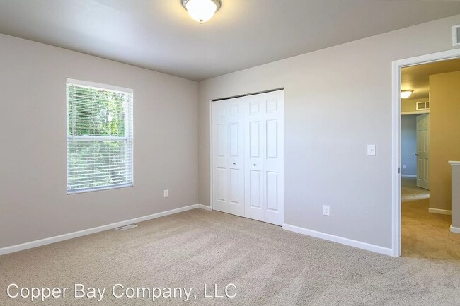 Building Photo - Newer 4 Bedroom Home for Lease