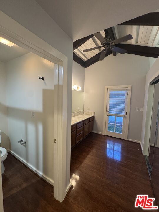Building Photo - 1713 Queens Ct