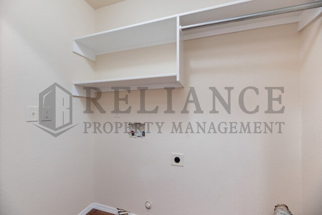 Building Photo - 4204 Newell St