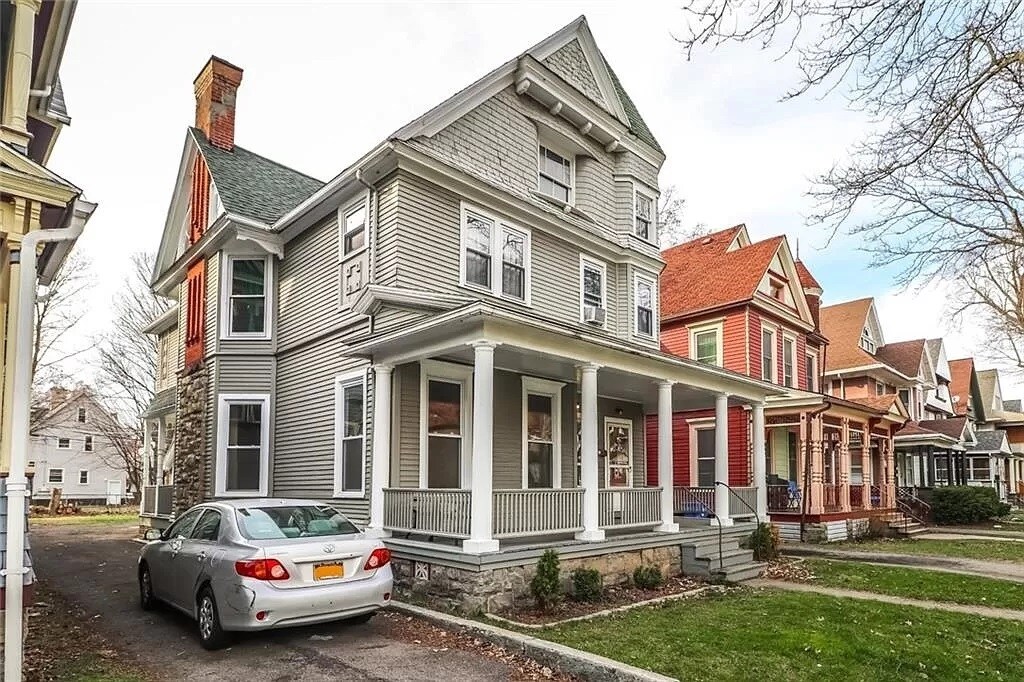 Building Photo - 473 Alexander St