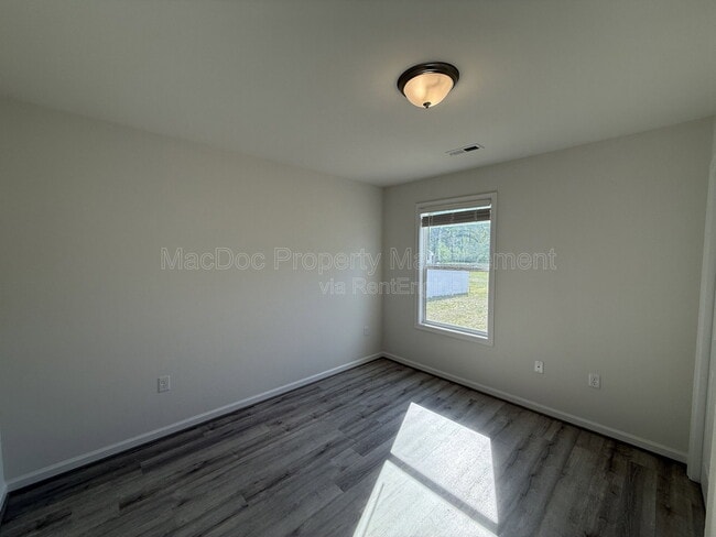 Building Photo - 990 Ebb Tide Dr