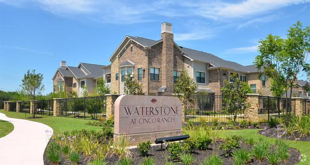 Entrance - Waterstone at Cinco Ranch