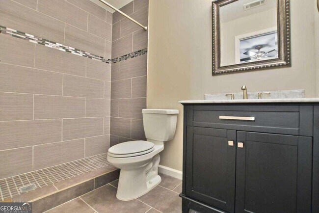 Building Photo - 3019 Liberty Way NW