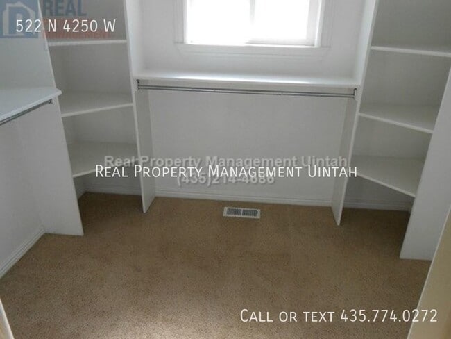 Building Photo - 522 4250 W