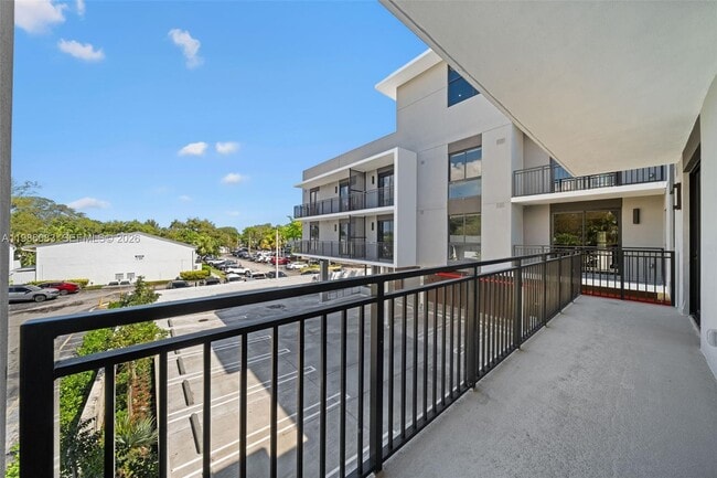 Building Photo - 2479 NE 192 St