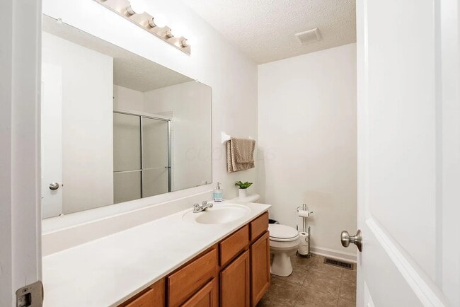 Building Photo - 1420 Bellow Falls Pl