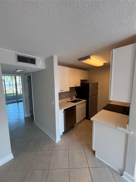 Building Photo - 7401 Bay Island Dr S