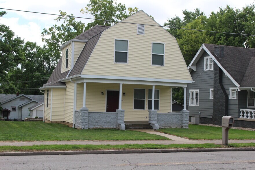 Primary Photo - 701 W Riverside Ave