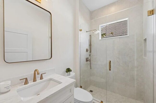 Building Photo - 7346 Edenmore St