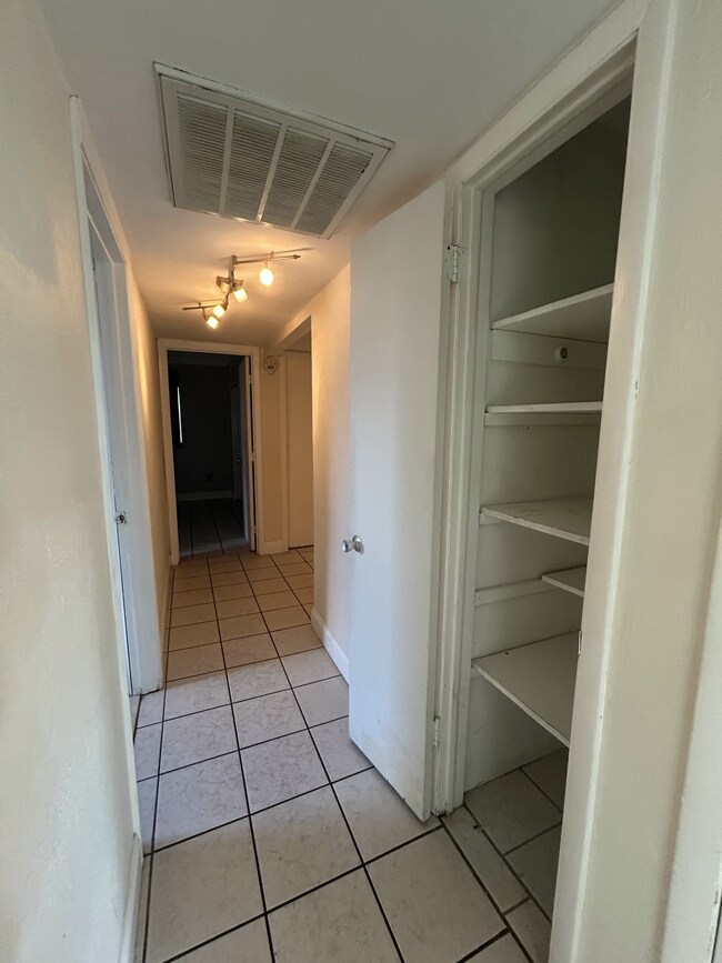 Building Photo - 5839 Daphne Dr