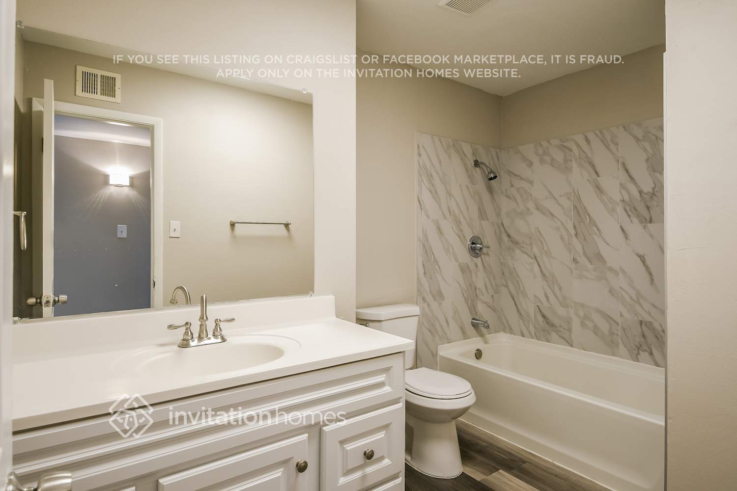 Building Photo - 5932 W Pasadena Ave