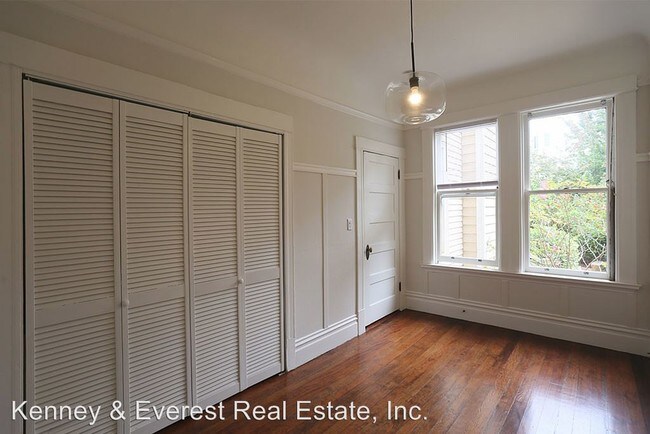 Building Photo - 3 br, 1 bath Apartment - 164A 5th Avenue