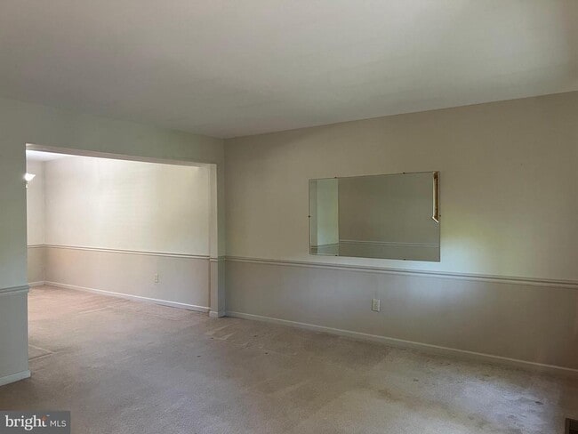 Building Photo - 3576 Windridge Dr