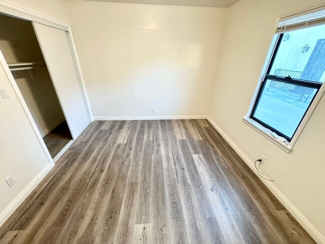 Building Photo - Updated 3 bed 2 bath duplex in Temple City
