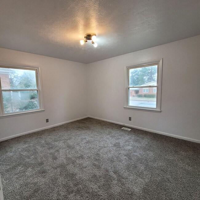 Building Photo - 5349 Silver Pine Dr