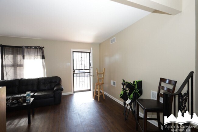 Building Photo - 4887 Peace St