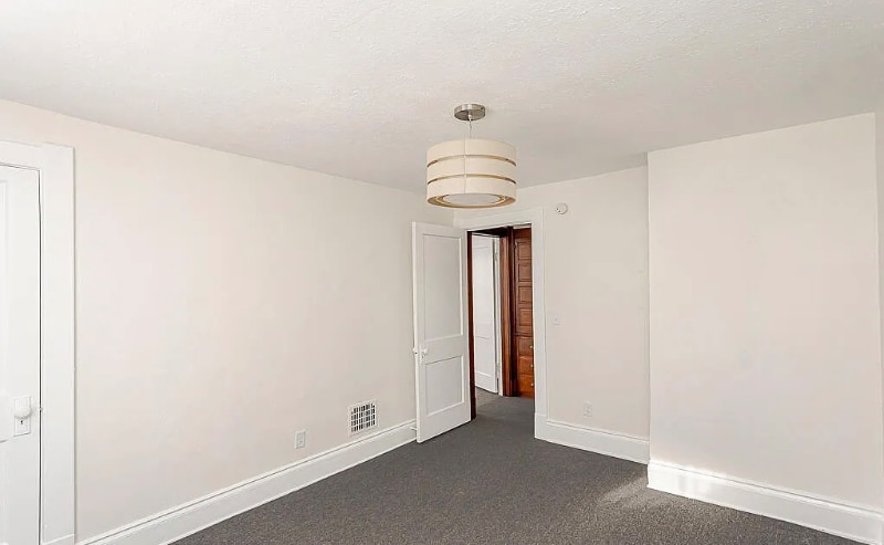 Building Photo - 1019 Radcliffe Dr