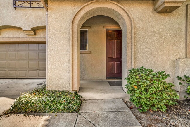 Building Photo - 9 Dulcibbella Pl