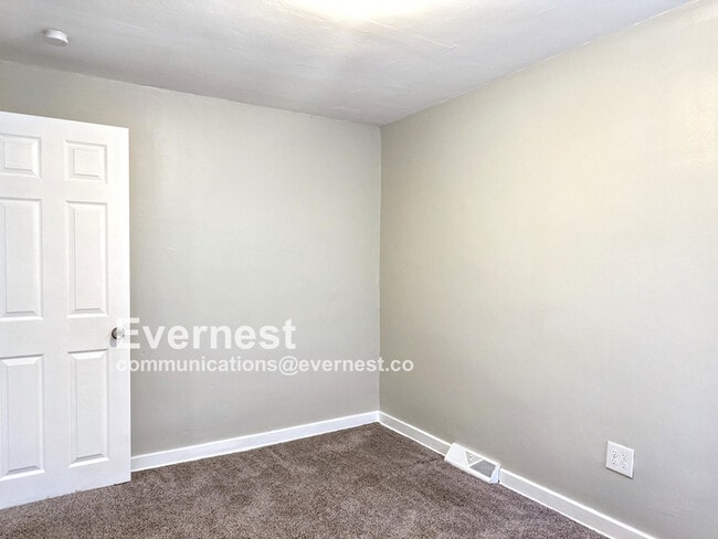 Building Photo - 3037 Blackridge Ave