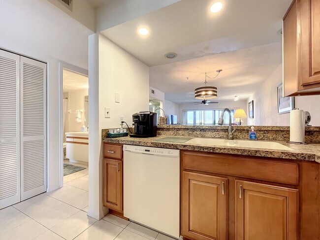 Building Photo - 462 Bouchelle Dr