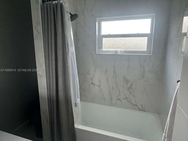 Building Photo - 1001 NW 148th St