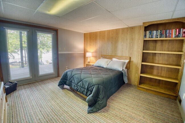 Building Photo - Monthly Waterfront Cabin with Slip