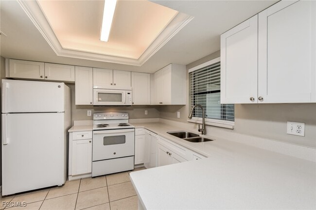 Building Photo - 219 SE 20th St