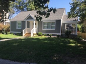 Building Photo - 2 Bed 1 Bath Renovated Home Forest Hill Park/Woodland Heights Area