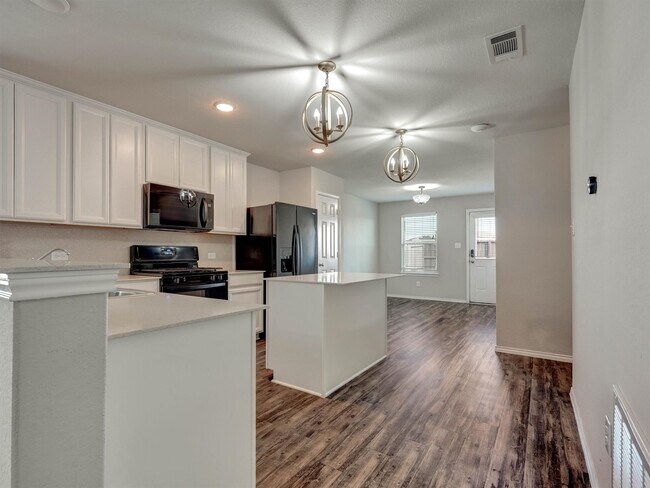 Building Photo - 24038 Hay Iron Dr