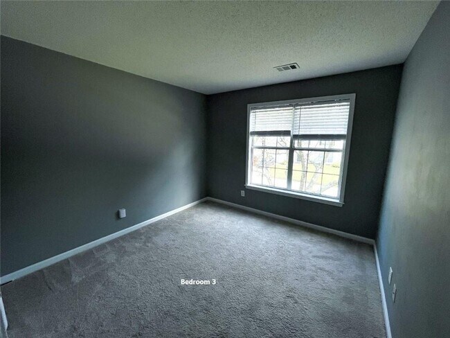 Building Photo - 11865 Carriage Park Ln