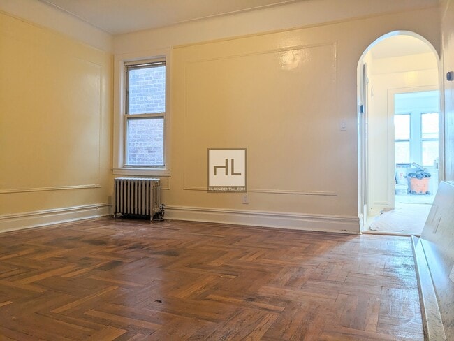 Huge, Renovated Sunnyside apartment - 39-38-39-50 50th St Queens NY ...