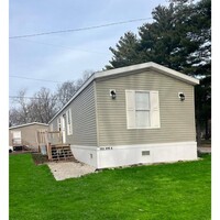 Building Photo - 1085 Spring Bay Rd