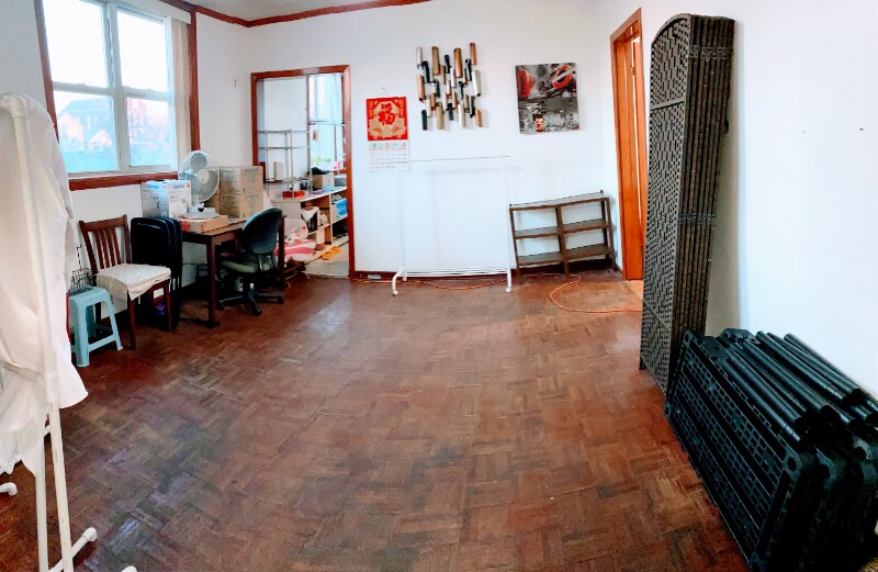 Building Photo - 1315 W 31st St