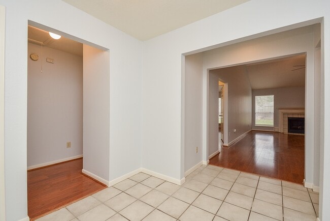 Building Photo - 1319 Irish Mist Ct